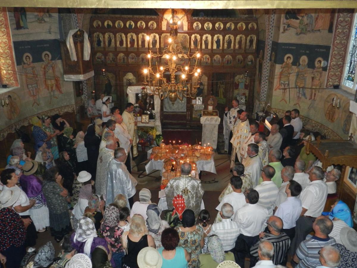 Vecernia din ajunul hramului