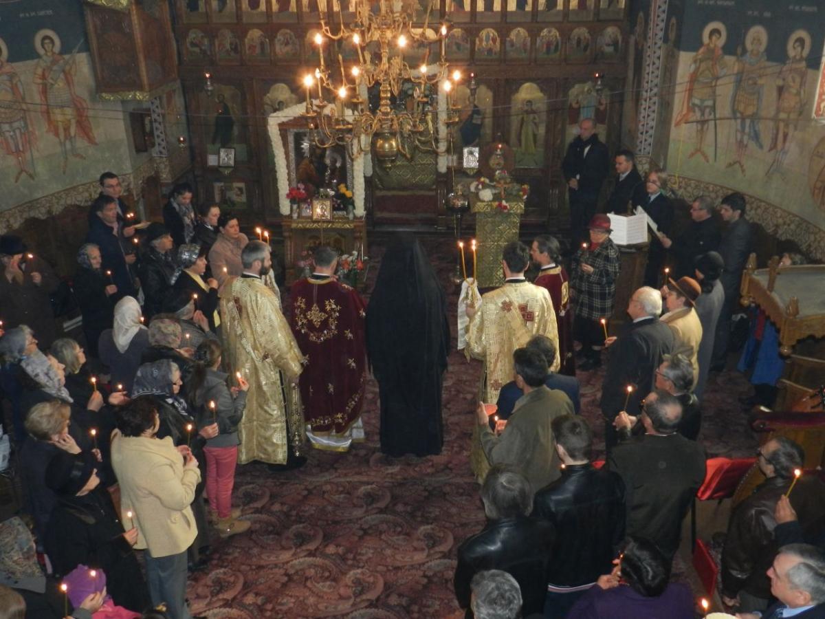 Presfințitul Emilian Loviștenul la Biserica Alba din Iași